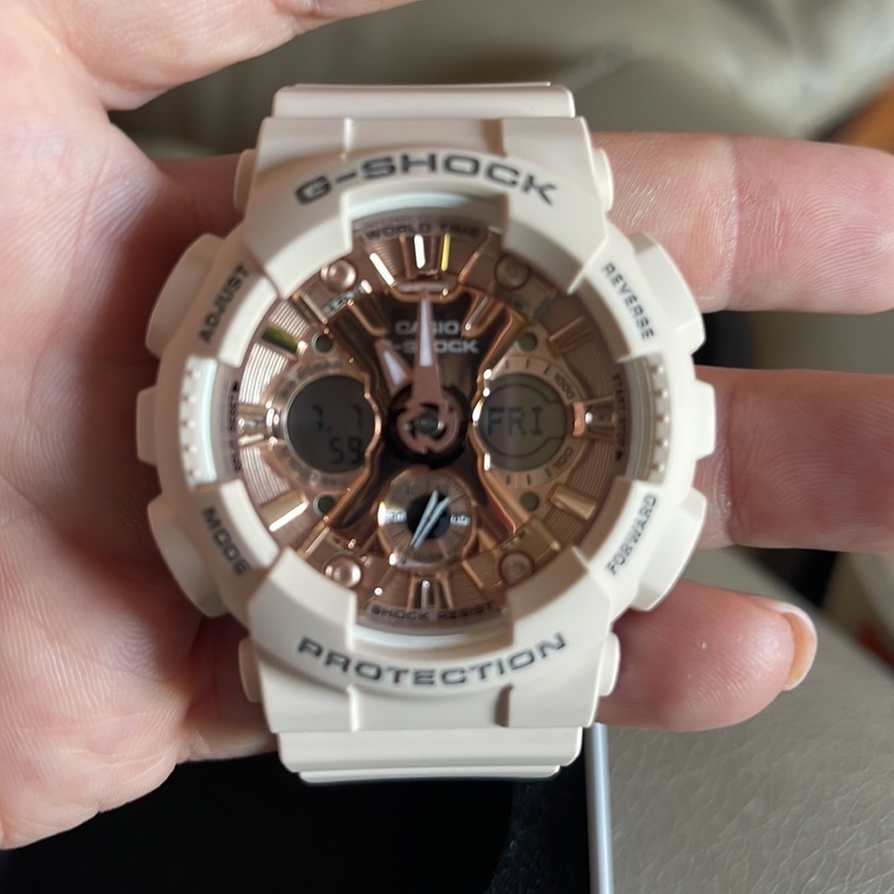 Women’s G- Shock Watch NIB